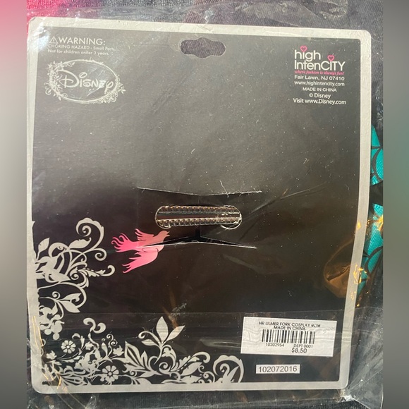 NWT Hot Topic Disney plus size shirt with bow  xxl
Arliel bow is from hot topic - Picture 3 of 6